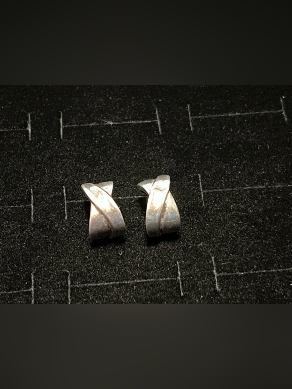 Silver toned Crisscross Stud Earrings - Shiny Silver Tone